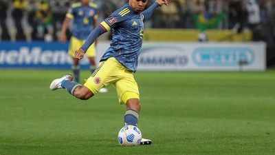 Barrios y Mojica, desconvocados de Colombia para enfrentar a Paraguay
