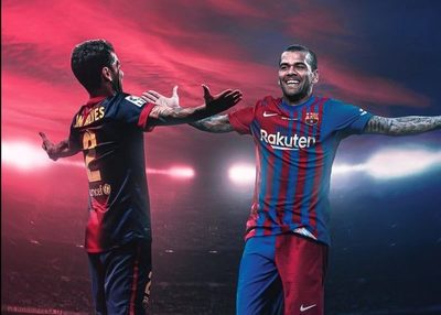 El Barcelona anuncia el regreso de Dani Alves