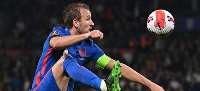 Inglaterra a un paso de Catar; Italia se complica el pase