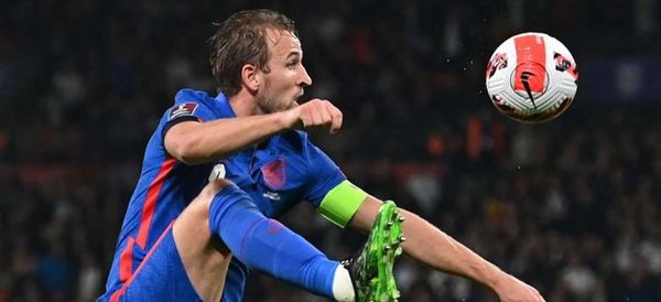 Inglaterra a un paso de Catar; Italia se complica el pase