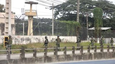 Policía de Ecuador descubre a tres reos que intentaban meter armamento a una cárcel