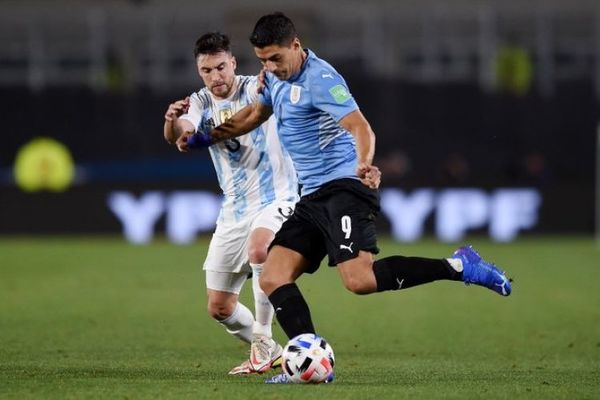 Argentina vence a domicilio a Uruguay