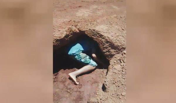 Crónica / TÚNEL MISTERIOSO. “Quieren buscar adentro plata yvyguy”