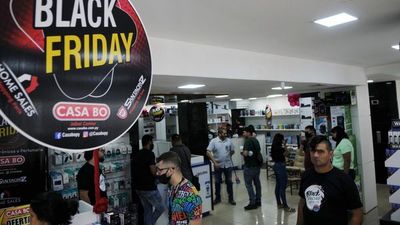 Compradores aprovecharon ofertas en primera jornada del Black Friday