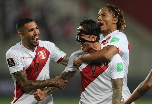 Tras golear a Bolivia, Perú se aferra a la esperanza - Fútbol - ABC Color
