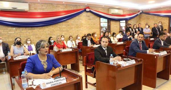 La Nación / Ediles colorados acusan a prietistas de repetir vicios