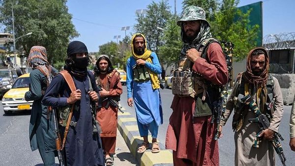 Los talibanes reanudarán la entrega de pasaportes en las provincias afganas - Mundo - ABC Color