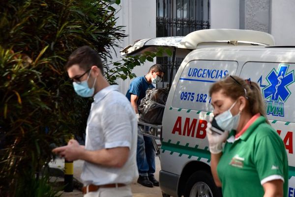 Llegaron a la morgue los cuerpos del luthier alemán y su hija - Nacionales - ABC Color