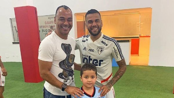 Cafú: "Dani Alves es mejor que yo, le dará mucho al Barca"