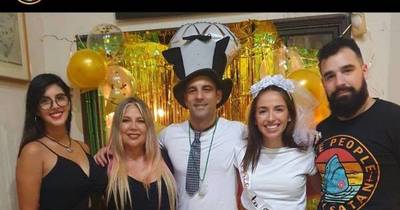 La Nación / Los Landó celebran el próximo enlace de Óscar y Fernanda