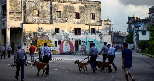 La Nación / Cuba presiona a opositores antes de manifestación prohibida