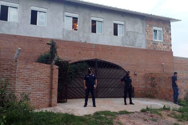 Crimen de alemanes: mañana abrirán caja fuerte del arqueólogo - Nacionales - ABC Color