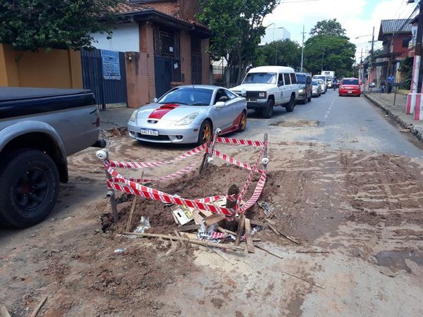 Baches y desechos cloacales en San Lorenzo: Salomón busca apoyo de binacionales y entes estatales - Nacionales - ABC Color