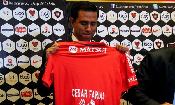 Aldave: 'No fue un error traer a Farías, para mi el error fue sacarlo'