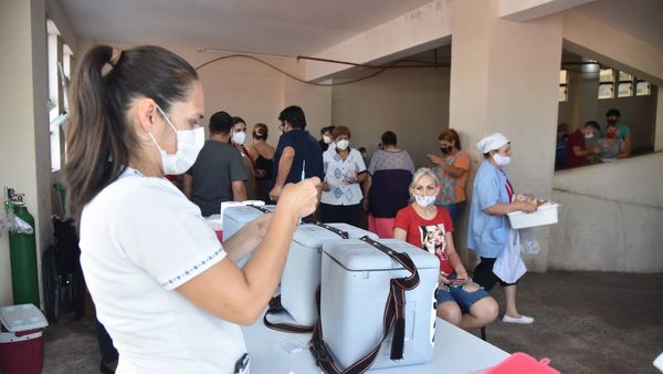 Analizan rechazar arribo de más vacunas para que no se pierdan