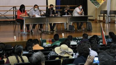 El Gobierno de Bolivia dialoga con los comerciantes