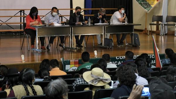 El Gobierno de Bolivia dialoga con los comerciantes