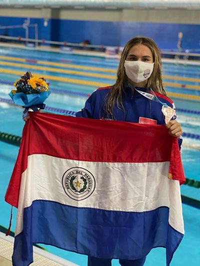 Medalla y homenaje de Alonso - Polideportivo - ABC Color