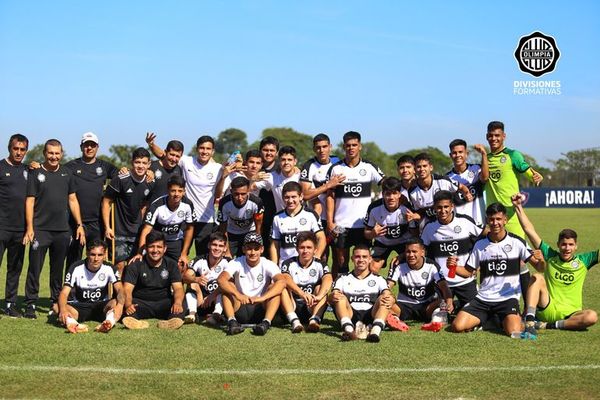 Olimpia sigue al frente de la Sub 18 luego de ganar el clásico - Fútbol - ABC Color