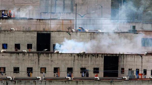 Enfrentamiento en cárcel de Ecuador deja al menos 68 presos muertos - ADN Digital