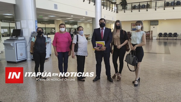 MADRES DE LAS BOMBERAS FALLECIDAS EN ACCIDENTE SOBRE RUTA PY 6 PIDEN JUSTICIA - Itapúa Noticias