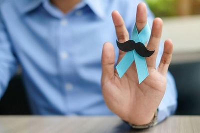 Urólogo afirma que “gobiernos deben esforzarse en salud preventiva” para combatir el cáncer - Nacionales - ABC Color