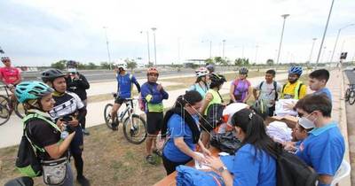 La Nación / Día de la Diabetes: brindaron atención y recomendaciones en la Costanera de Asunción