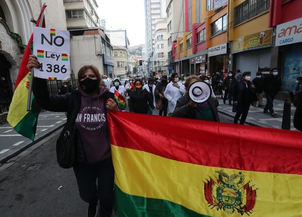 Sectores mantienen huelga en Bolivia y aguardan abrogación oficial de ley - MarketData
