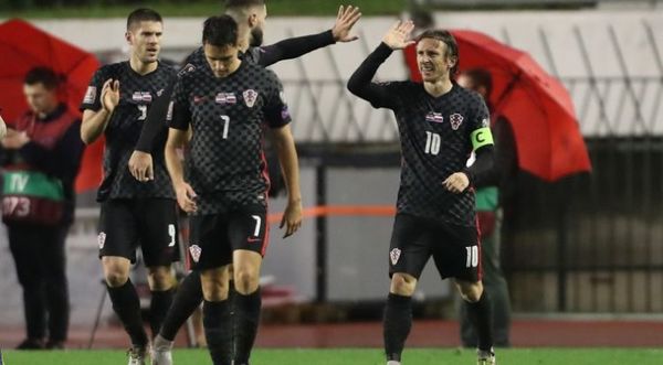 Croacia expide su boleto al Mundial catarí