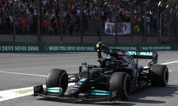 Lewis Hamilton gana el GP de Brasil tras una remontada memorable - Automovilismo - ABC Color
