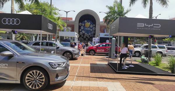 La Nación / Cadam expuso amplia gama de autos híbridos y 100% eléctricos disponibles en el país