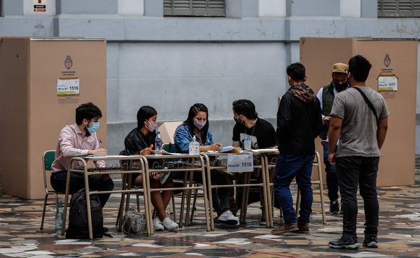 Argentinos votan con normalidad en comicios legislativos claves para Gobierno - Mundo - ABC Color
