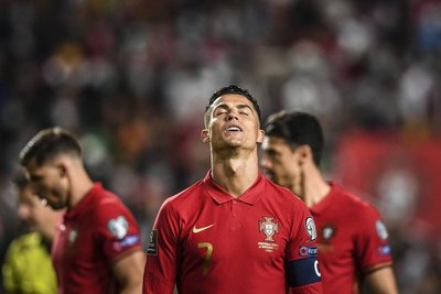 Serbia da el golpazo ante Portugal de CR7 y clasifica al Mundial 2022