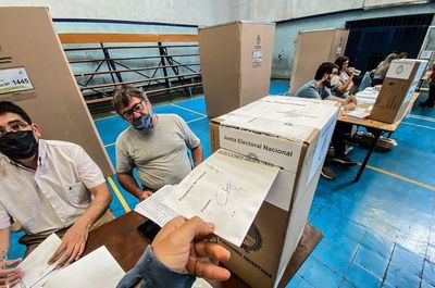 Cierran los centros de votación de las elecciones legislativas de Argentina - Mundo - ABC Color