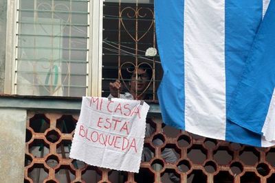 El Gobierno cubano impide policialmente el primer acto de la protesta del 15N - Mundo - ABC Color