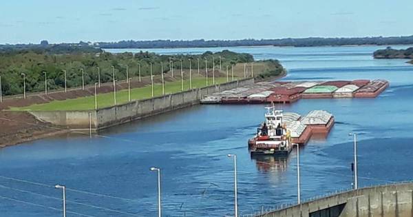 La Nación / Quedan unas 170.000 toneladas de granos a ser transportadas por vía fluvial