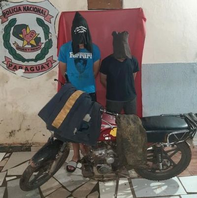 Dos motochorros con pistola de juguete fueron aprehendidos en Luque - Nacionales - ABC Color