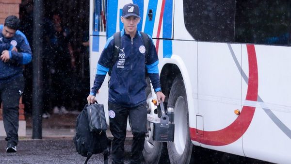 Al Kaku lo bajaron del avión por Covid