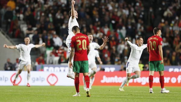 Serbia sorprende a Portugal