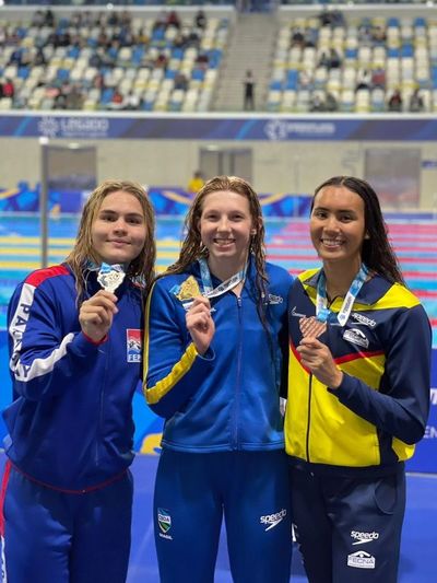 Luana, con broche de plata - Polideportivo - ABC Color