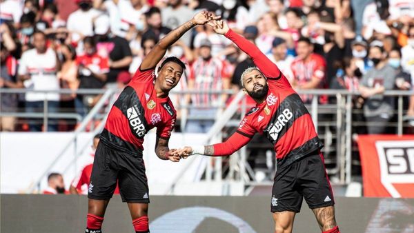 Flamengo golea al Sao Paulo y presiona al Mineiro