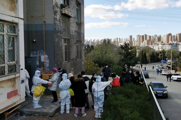 China registra el mayor brote de la variante delta en la ciudad de Dalian y confinó a miles de estudiantes universitarios - .::Agencia IP::.