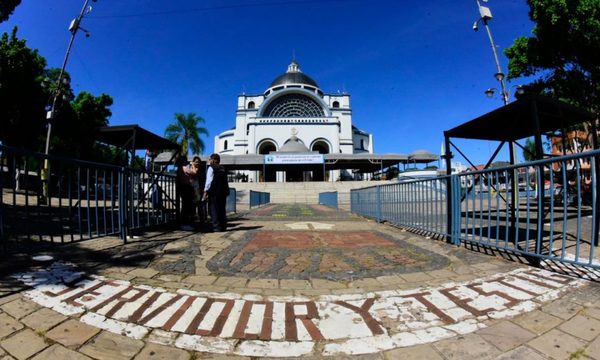 Jóvenes regresan a la tradicional peregrinación en modo COVID