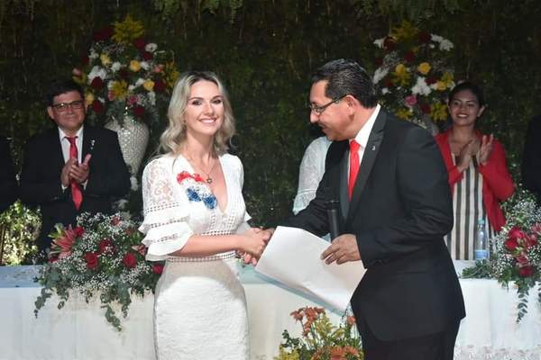 ASUME LA PRIMERA MUJER INTENDENTE DE LA CIUDAD DE SANTA ROSA DEL AGUARAY - La Voz del Norte