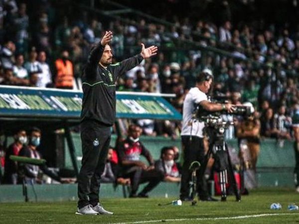 “Disfrutamos del triunfo, que fue difícil y complicado” - Fútbol Internacional - ABC Color