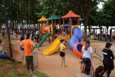 Codeni realiza control de trabajo infantil en la costanera de CDE - ABC en el Este - ABC Color