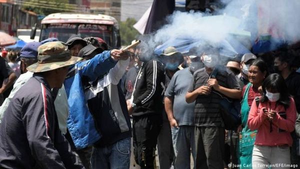 Oposición boliviana mantiene paro hasta que se derogue polémica ley