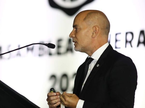 Miguel Cardona: responsable de la continuidad de Roque y quien saldó parte de las deudas con el plantel - Olimpia - ABC Color