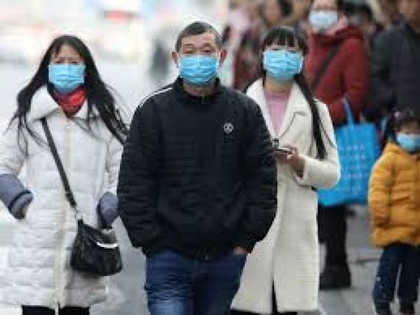 China registra el mayor brote de la variante delta en Dalian y confinó a miles de estudiantes universitarios