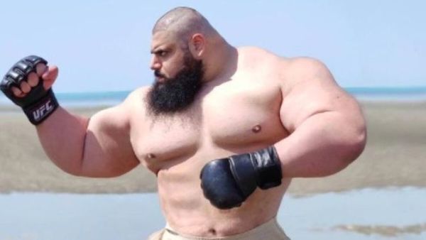 Sajad Gharibi, conocido como el «Hulk iraní», rompe huesos y paredes para su debut en el ring